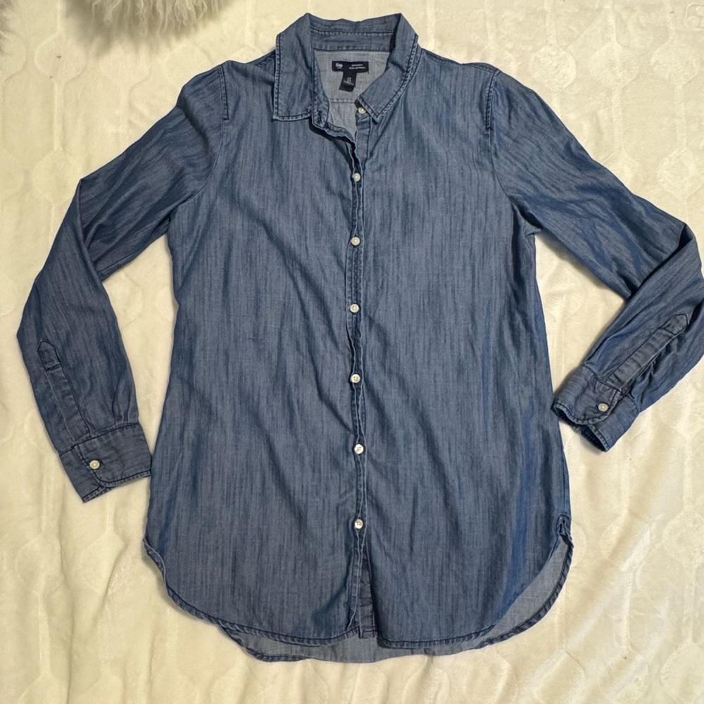 GAP Boyfriend Fit, Light Blue BUTTON FRONT DENIM SHIRT